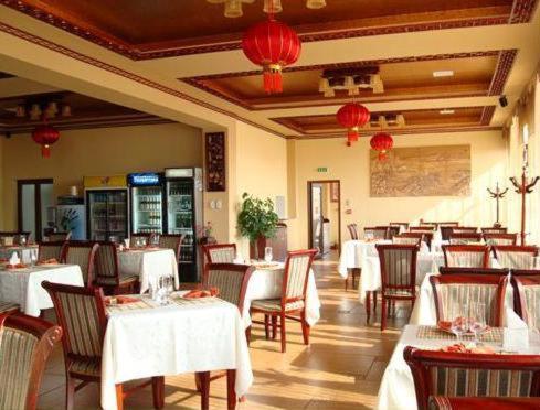 Motel Dhs - Chinese Restaurant Deva Exterior photo