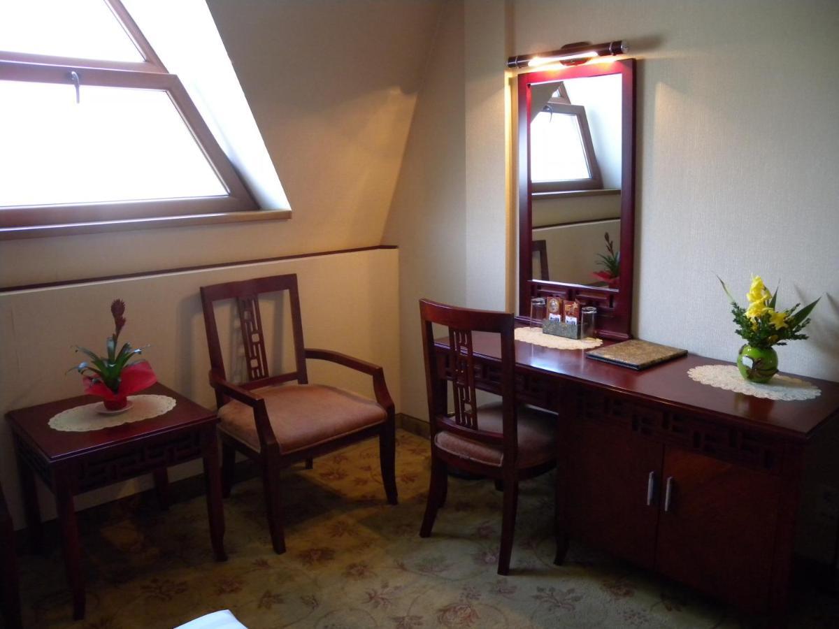 Motel Dhs - Chinese Restaurant Deva Room photo